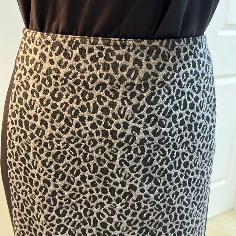 NWT CHICO’S Cheetah 🐆  Jacquard Shannon Pencil Skirt - Size 2 - Picture 6 of 16